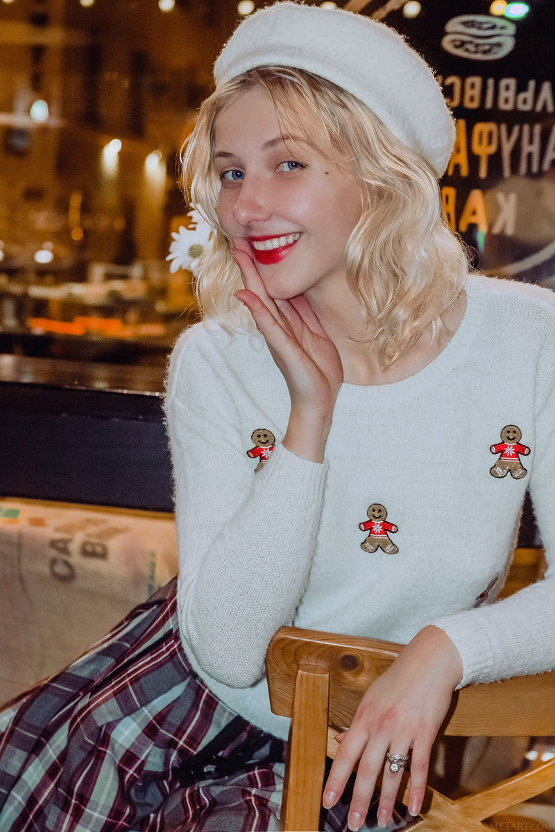 Викториночка, 19 лет, 2 размер груди